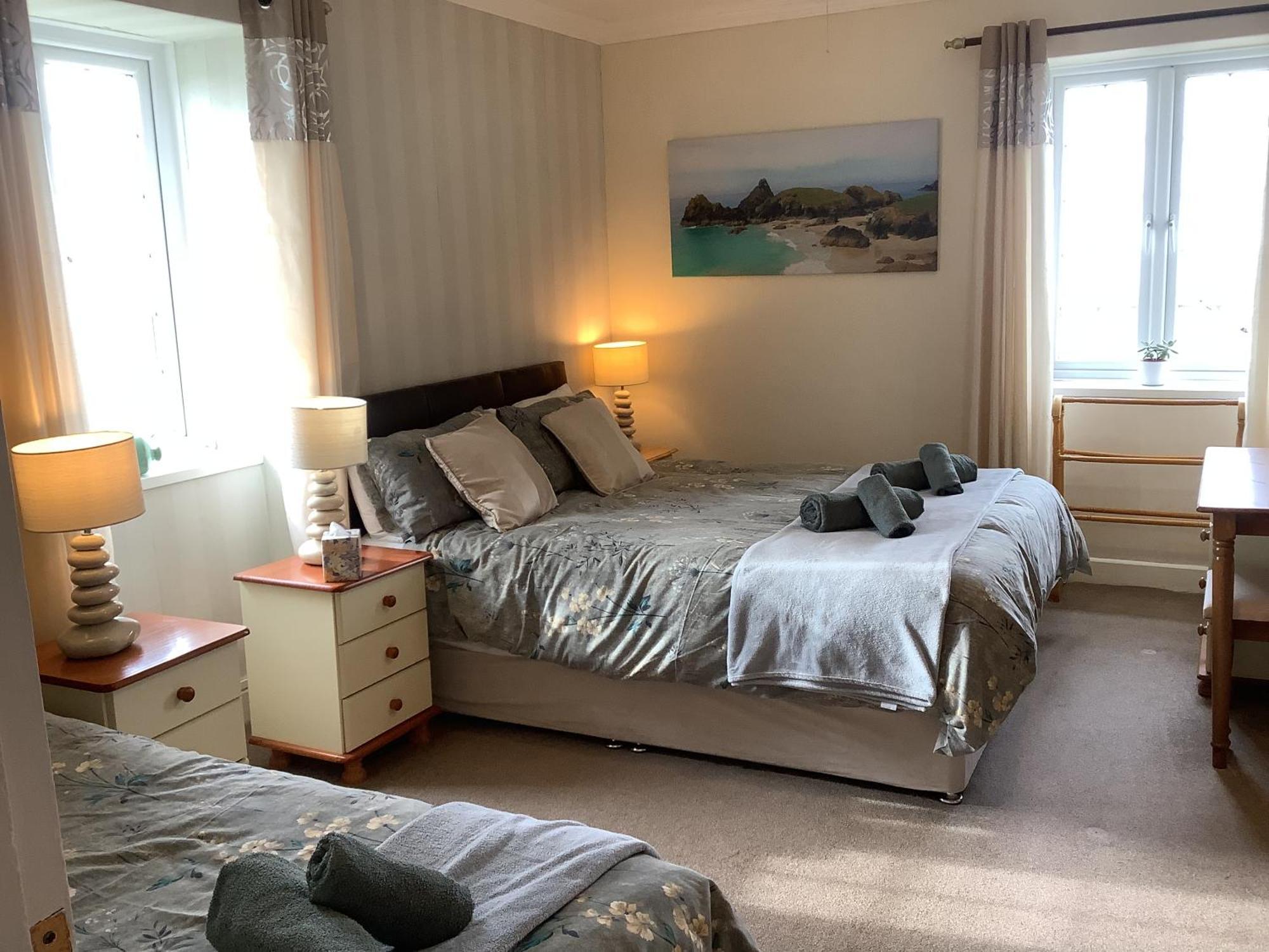 Haelarcher Farmhouse And Helicopter B&B 리자드 외부 사진